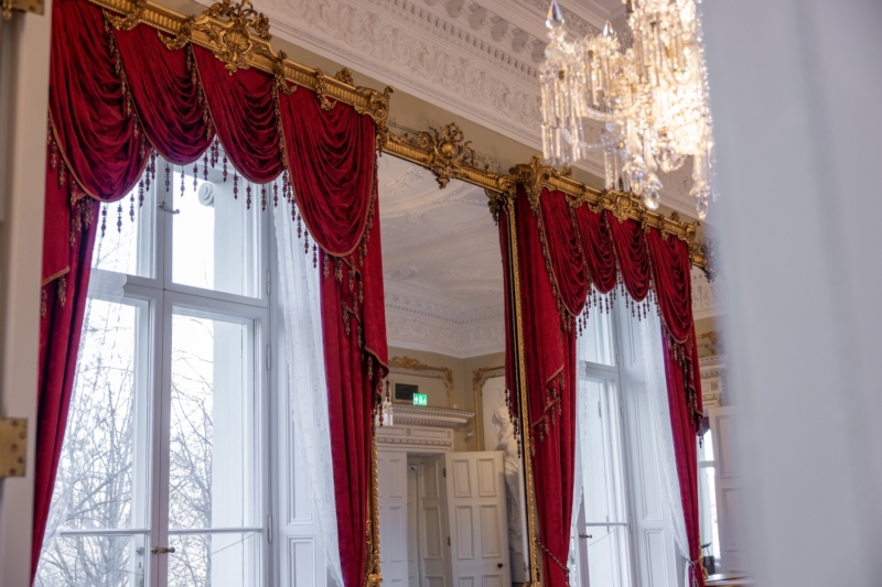 Dicksonska Palace Röda Rummet design